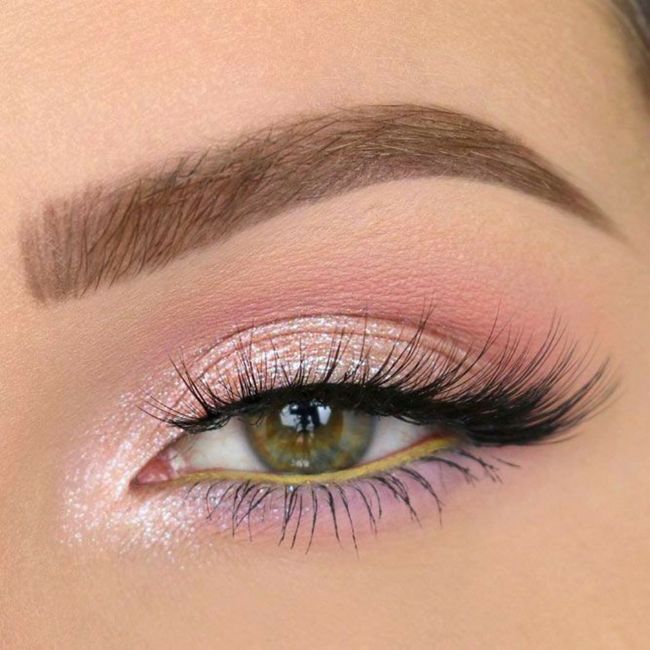 Maquillaje de ojos rosas 9