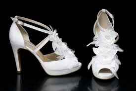 Las novias con zapatos : membur - 3