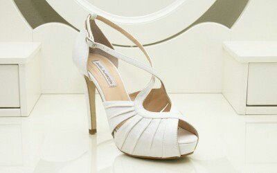 Las novias con zapatos : membur - 10