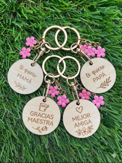 Recuerdos y detalles en madera artesanal para vuestro gran día 🪵✨ 9