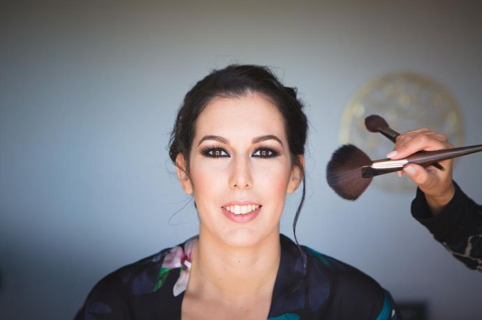 Ayuda peluqueria y maquillaje - 1