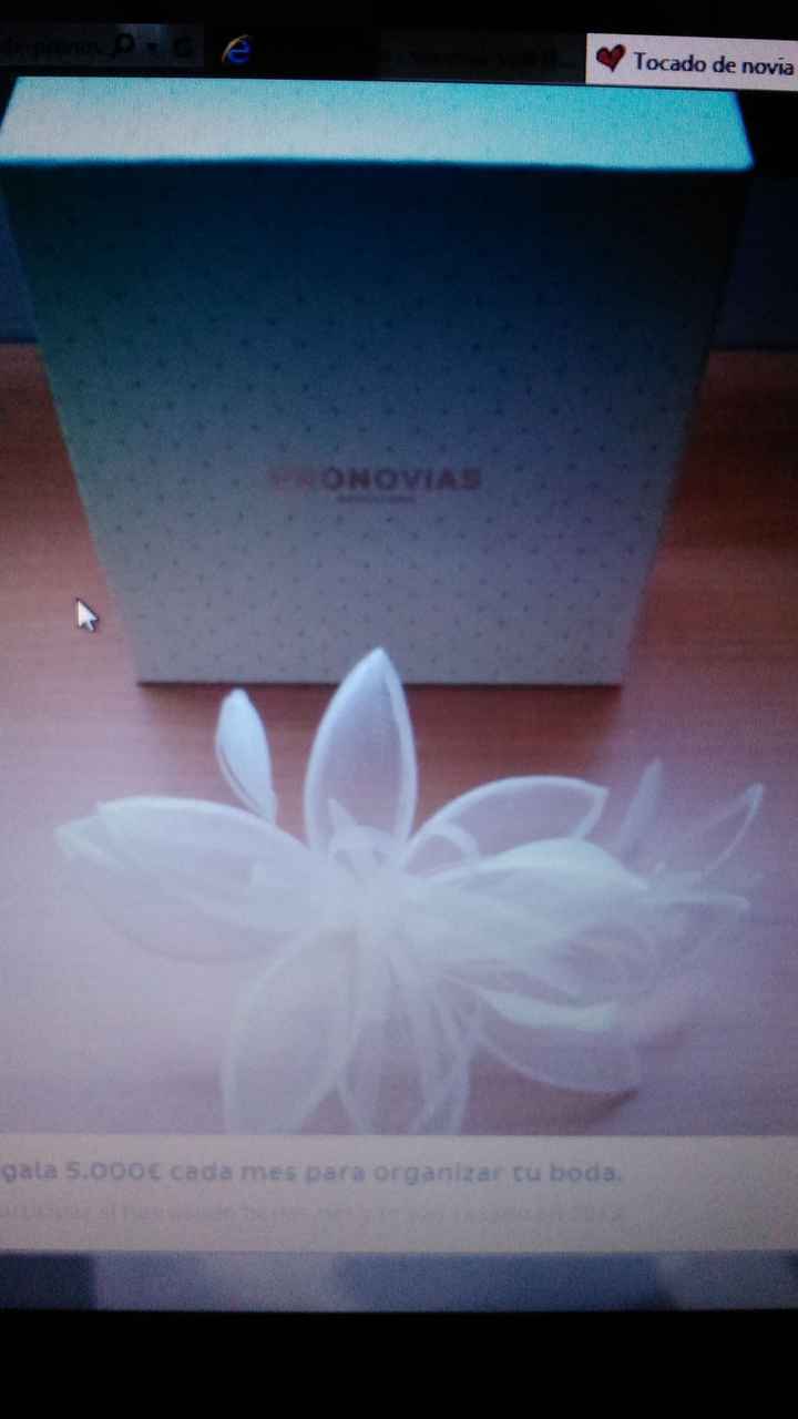 Compro tocados de pronovias con brillantitos, plateados, forma de flor, zapatos 36 comodos, bolero b
