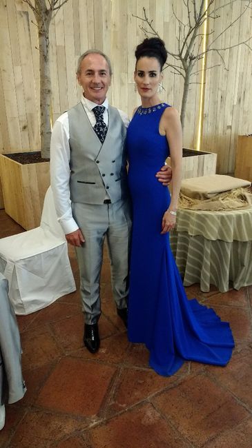 Vestido como hermana del novio! - 3