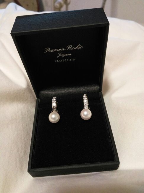 Pendientes vestido barcaza pronovias - 1