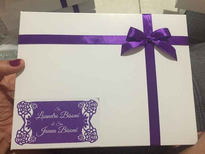 Caja de invitación y presente de boda