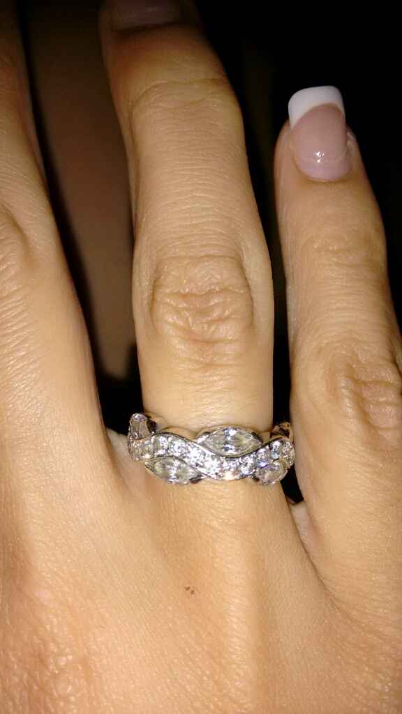 Pongamos todas nuestro anillo de compromiso - 1