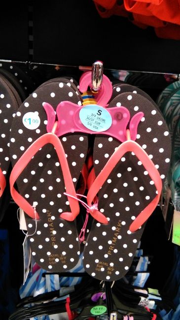 Chanclas Primark para los invitados - 3