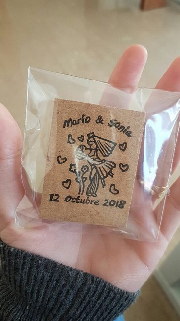 Mi sello y el cartel de ya viene la novia. - 2