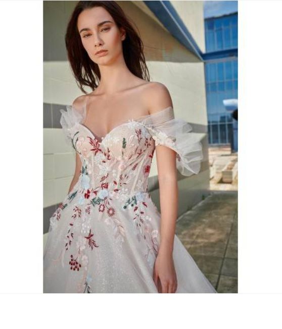 Vestidos de novia con flores de colores, ¿te gustan? 🌸 3