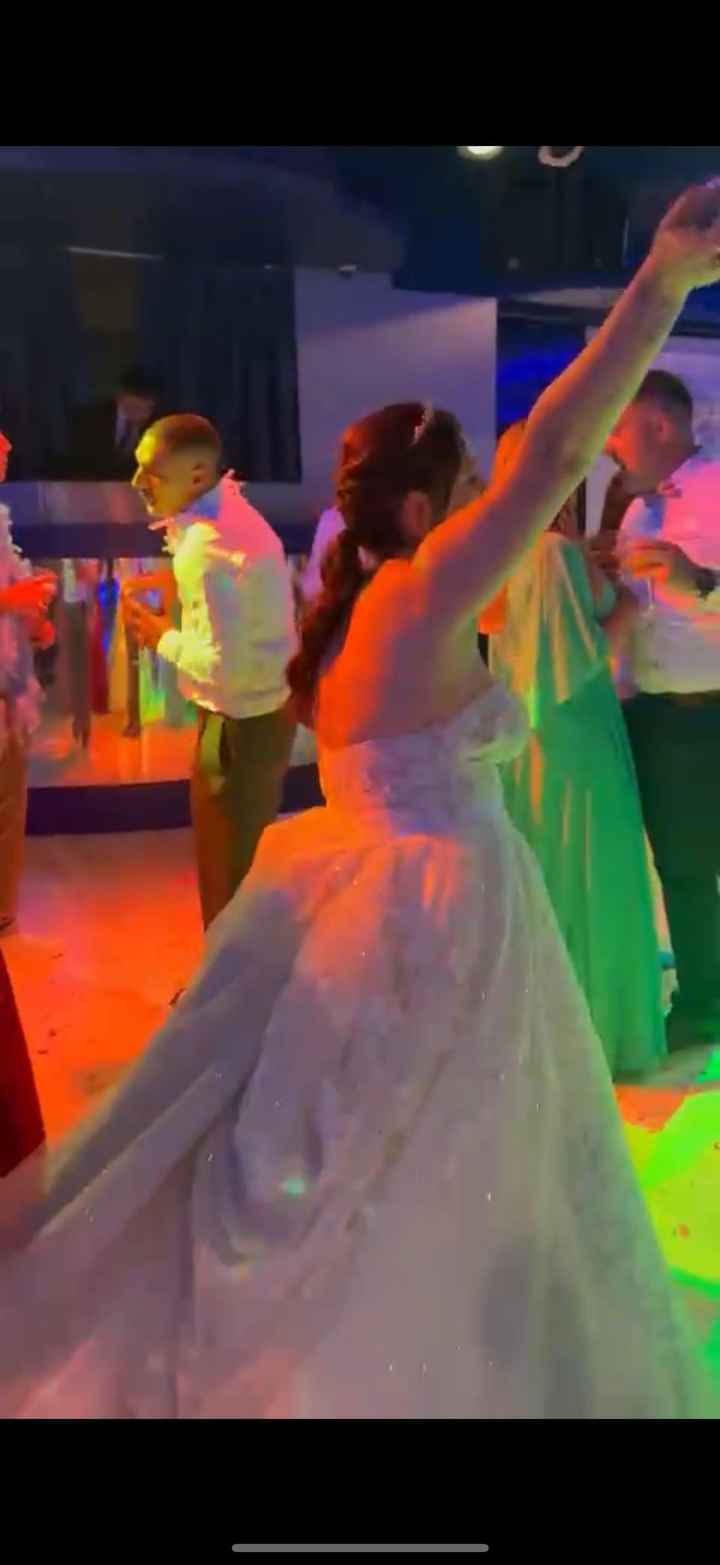 Ideas para recoger la cola del vestido de novia - 3