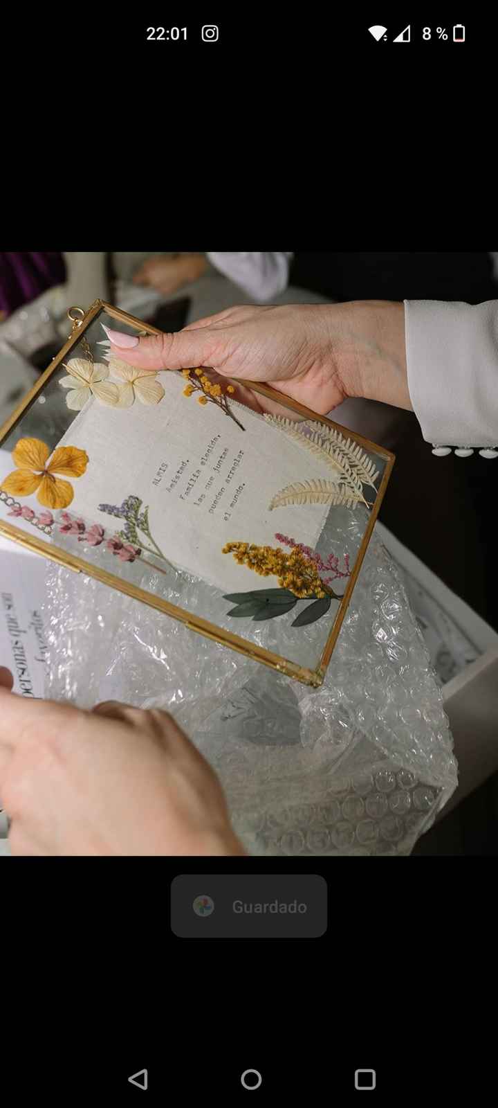 Regalo con flores preservadas - 1