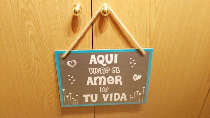 cartel aqui viene el amor de tu vida