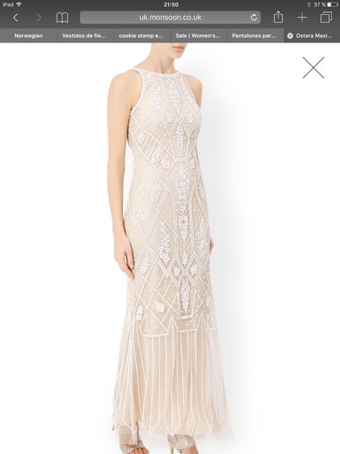 Vestido con pedrería 
