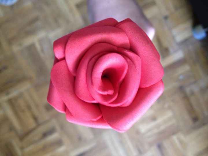 Perfumar rosas goma eva - 3
