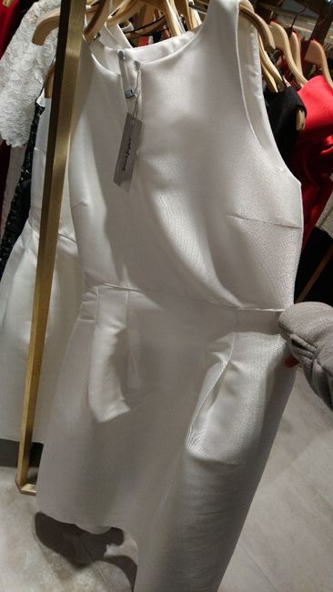Posibles vestidos para novias de bodas low cost. - 5