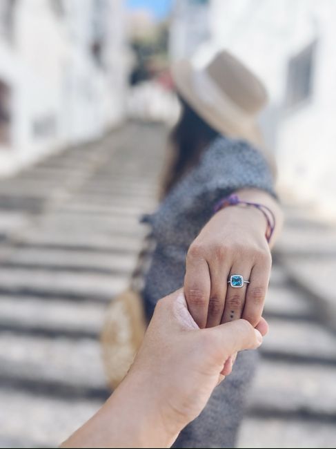 Anillo de compromiso si o no el día de la boda? 1