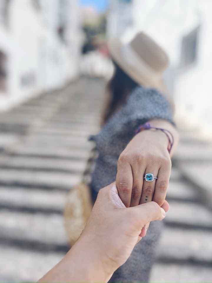 Anillo de compromiso si o no el día de la boda? - 1