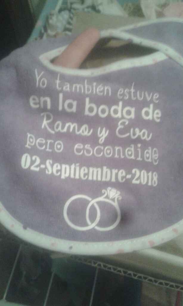 Ayuda: ¿donde pedir baberos personalizados bien de precio? - 1