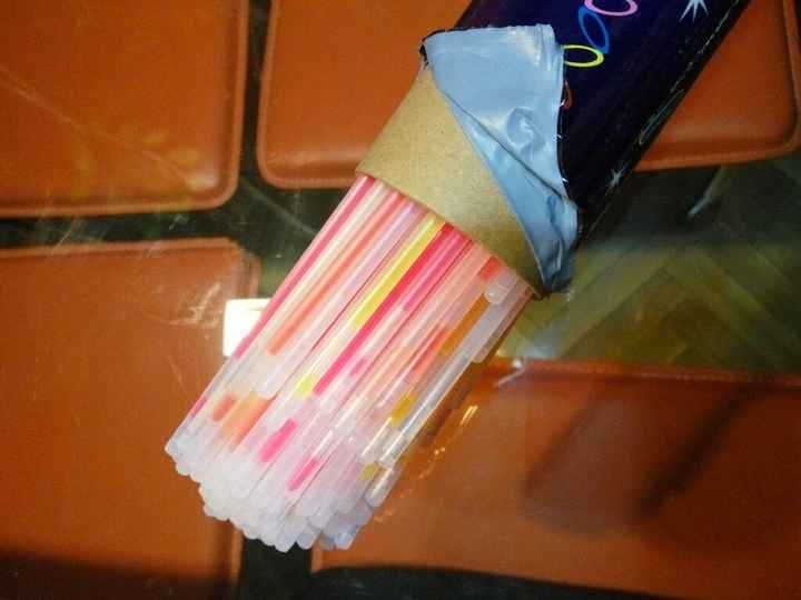 Mis pulseras para la disco llegaron hoy - 2