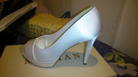 Alguien se ha comprado los zapatos baratitos - 1