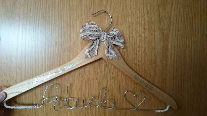 Percha personalizada - 1