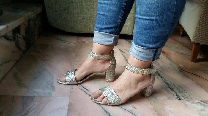 Zapato plano o de tacón bajo - 1
