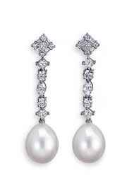 Pendientes blancos