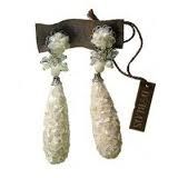 Pendientes blanco roto