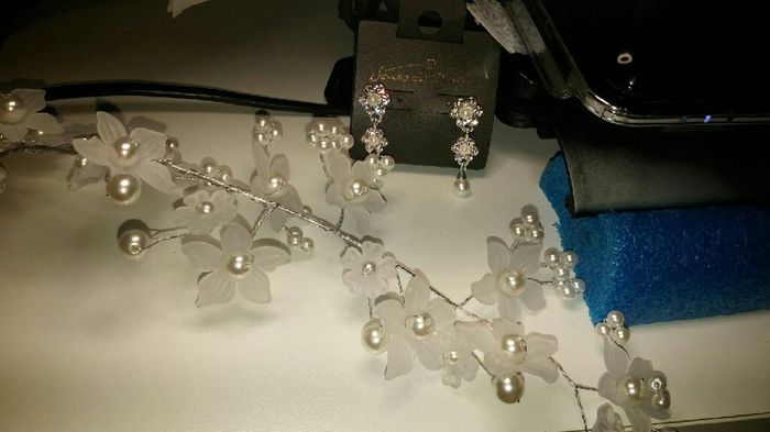 Pendientes y tocado - 2