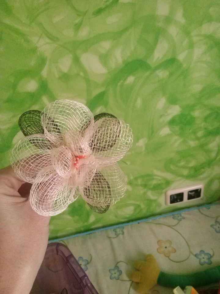 FLOR PEQUEÑAS INVITADAS
