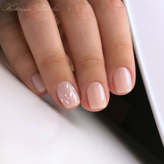 Manicura francesa o color? 10