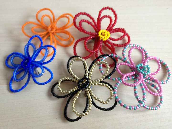 broches de abalorios 