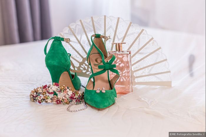 Estos zapatos de novia verdes te van a cautivar (o no) 1