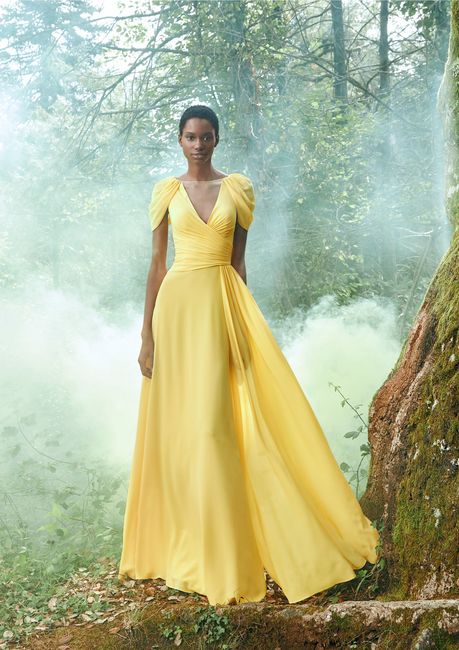 ¿Acudirías a una boda como invitada vestida de amarillo? 💛 1