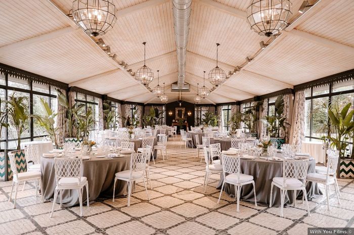 ¿En qué estilo clasificarías la decoración del banquete? 2