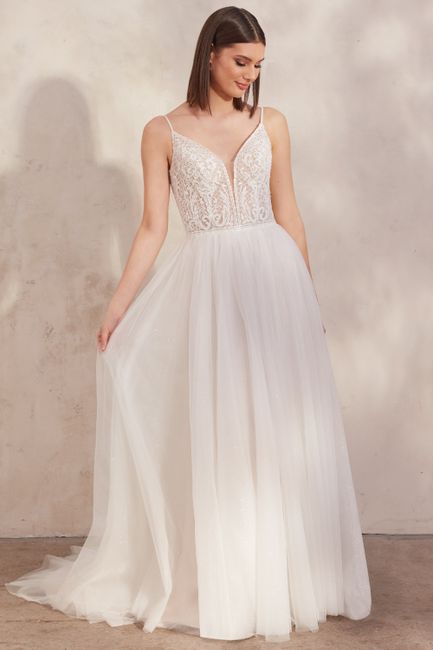 ¡4 alucinantes vestidos de novia con pedrería! 👗 2