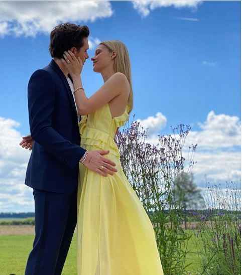 Brooklyn Beckham se compromete con Nicola Peltz 💍 - 1