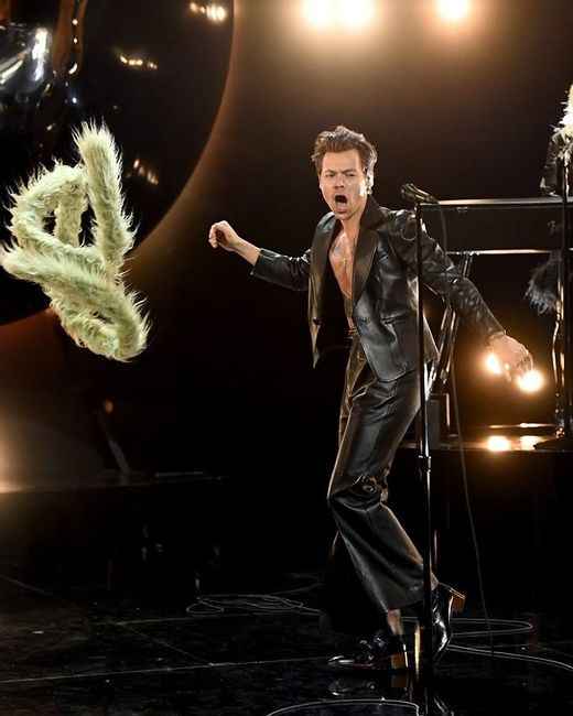 ¿Quieres conocer los mejores looks de los premios Grammy 2021? ¡Haz clic aquí! 👇 - 8