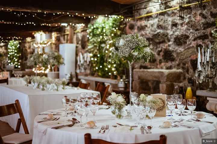 Centros de mesa altos, ¡dale un toque diferente a tu boda! - 1