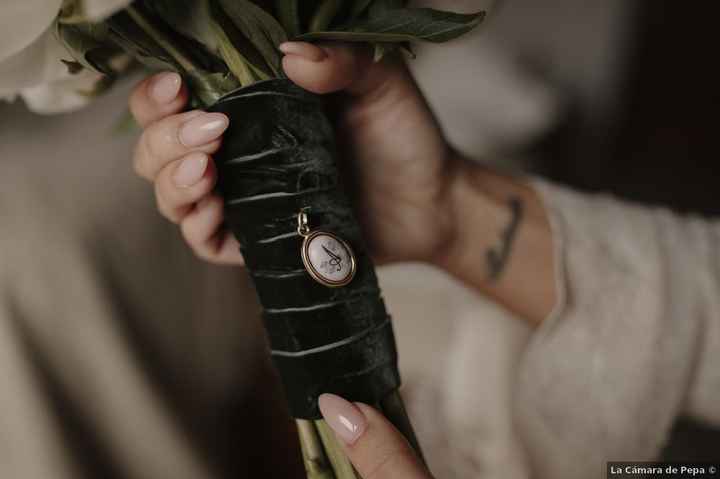 ¿Añadirás un camafeo a tu ramo de novia? - 1