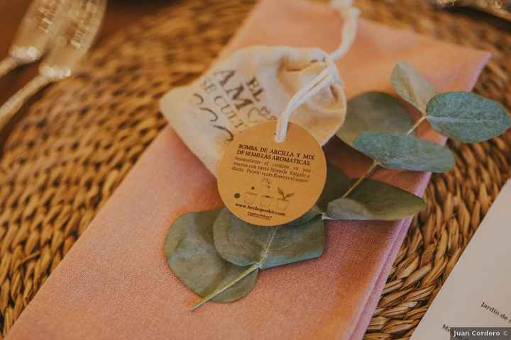 El amor se cultiva, ¿qué te parece este detalle de boda? ❤️ - 2