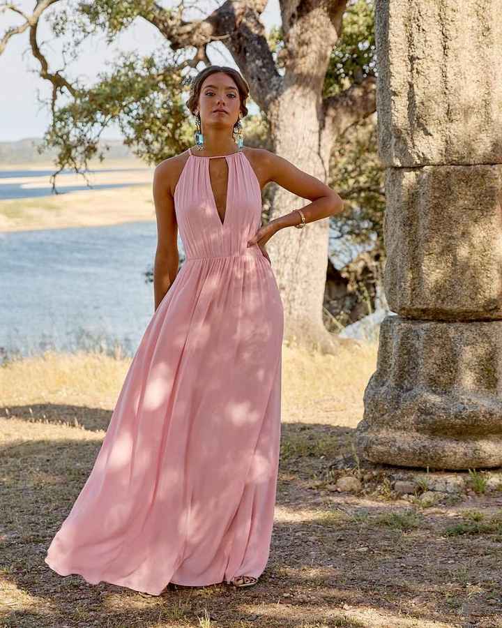 ¿Estás invitada a una boda? ¡No te pierdas estos looks en rosa! - 3