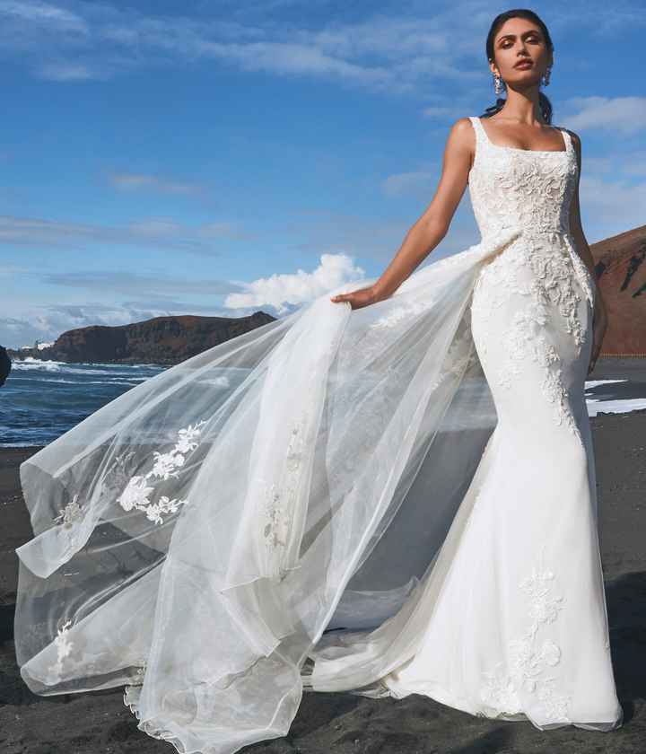 Vestidos de novia con sobrefalda, ¿qué opinas? - 1