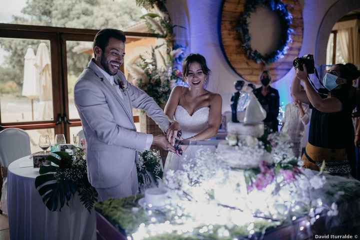 ¿Cortaréis la tarta de boda juntxs? 🍰 - 1