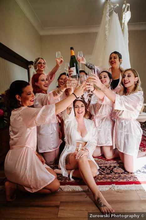 ¿Te harías una foto así con tus amigas y damas de honor? - 1