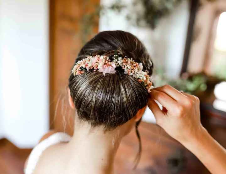 ¡Ideas de recogidos bajos para novias! - 1