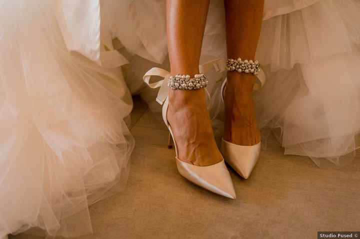 Zapatos con pulsera, ¿te gustan? - 1