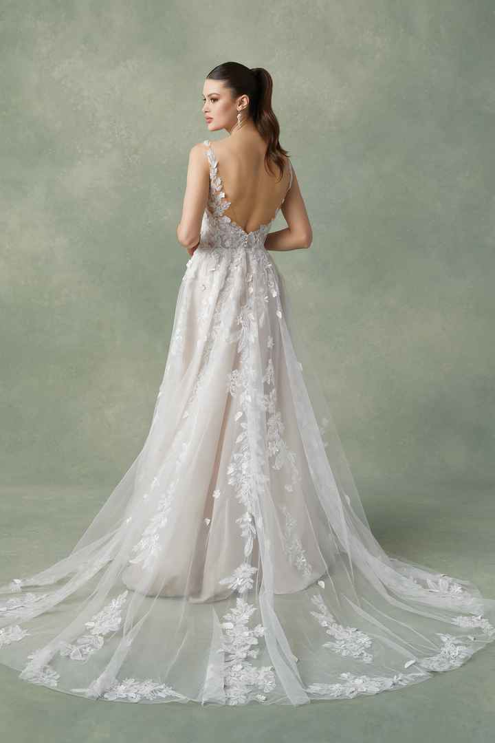 Vestidos de novia con flores, ¡la gran tendencia de 2023! - 2
