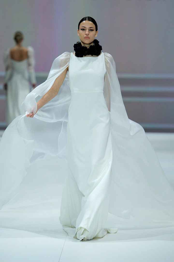 ¡Descubre quién diseñará el vestido de novia de Tamara Falcó! - 3