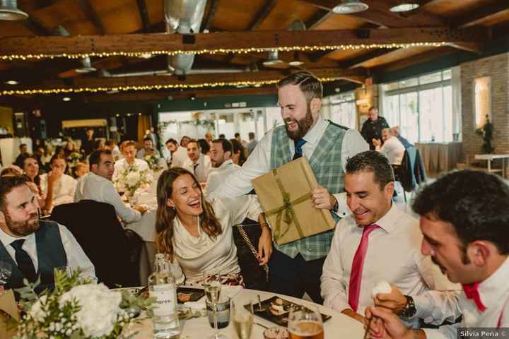 ¿Tendréis un detalle especial con vuestros testigos de boda? - 1